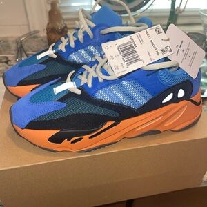 Adidas Yeezy boost 700 orange and blue Mens size 7.5